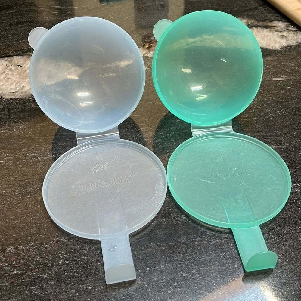 Tupperware Hang in refrigerator Produce Keepers- Green and Blue Set of Two